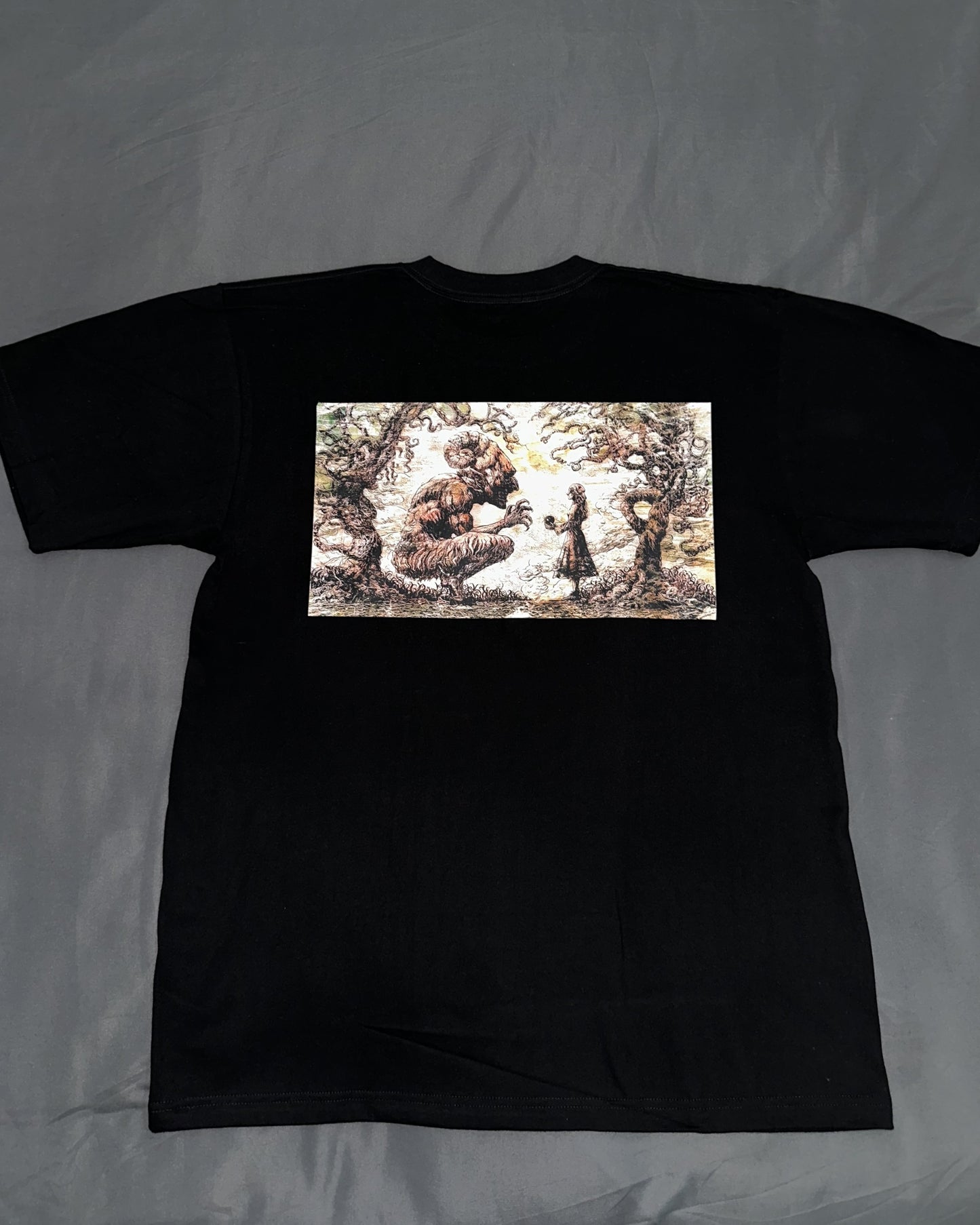 CAMISETA YMIR AOT OVERSIZE NEGRO